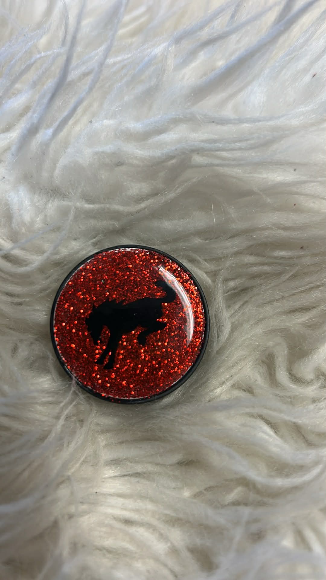 Red Resin covered pop socket