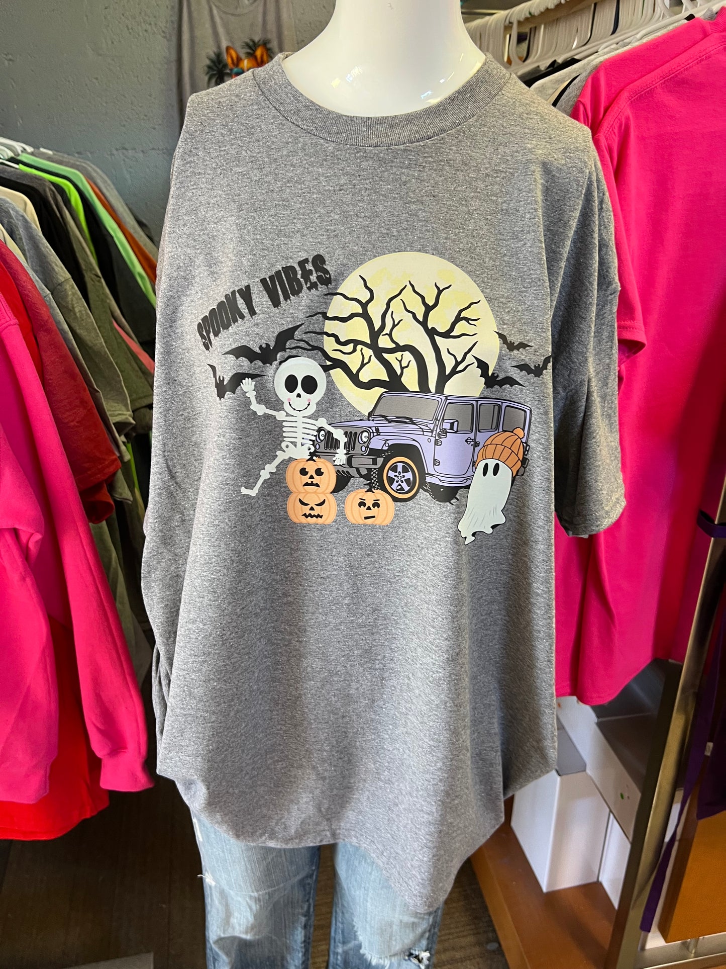 New  unisex T-shirt Halloween 4 x 4