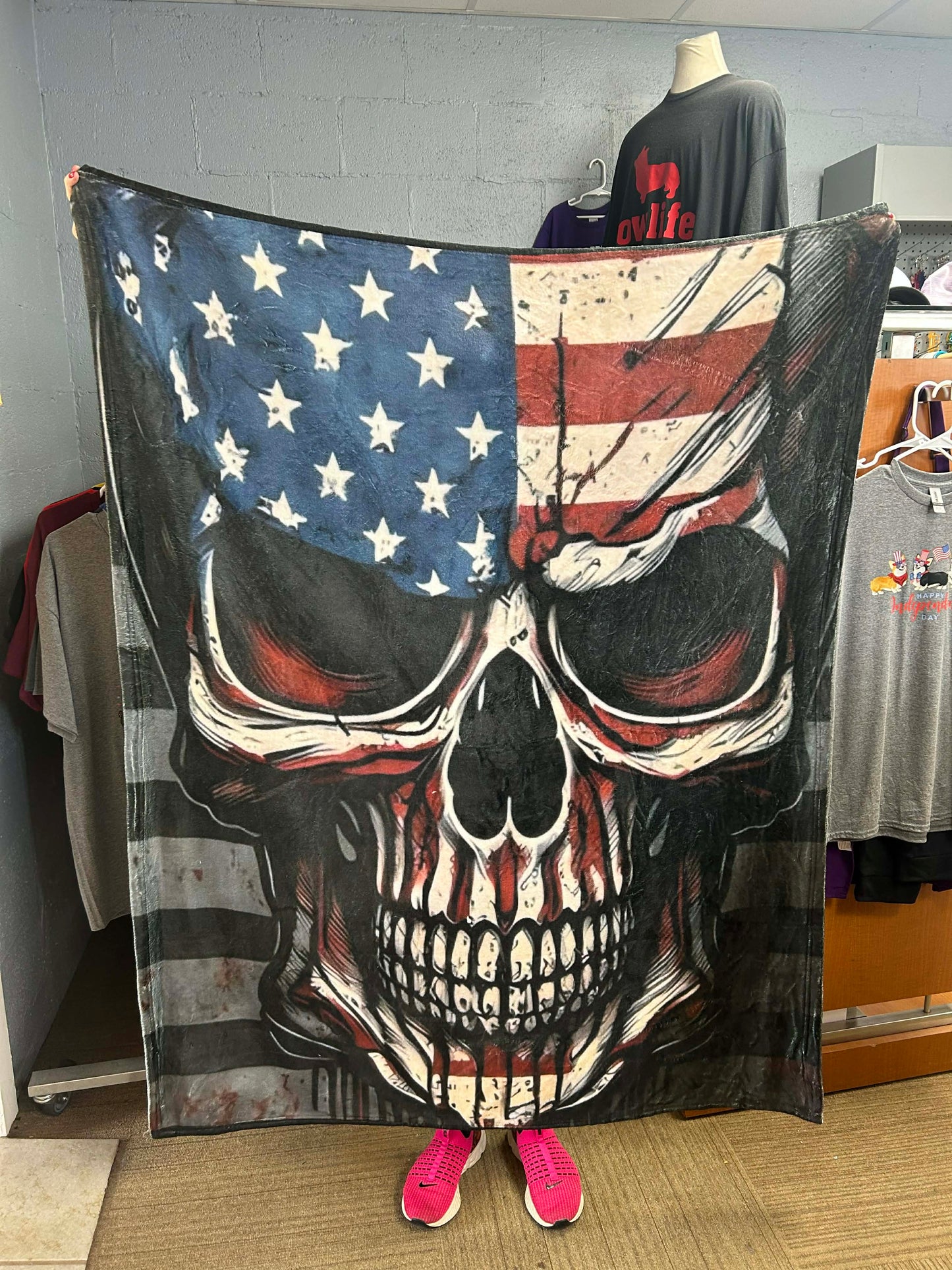 Brand new American flag skull blanket 50“ x 60“