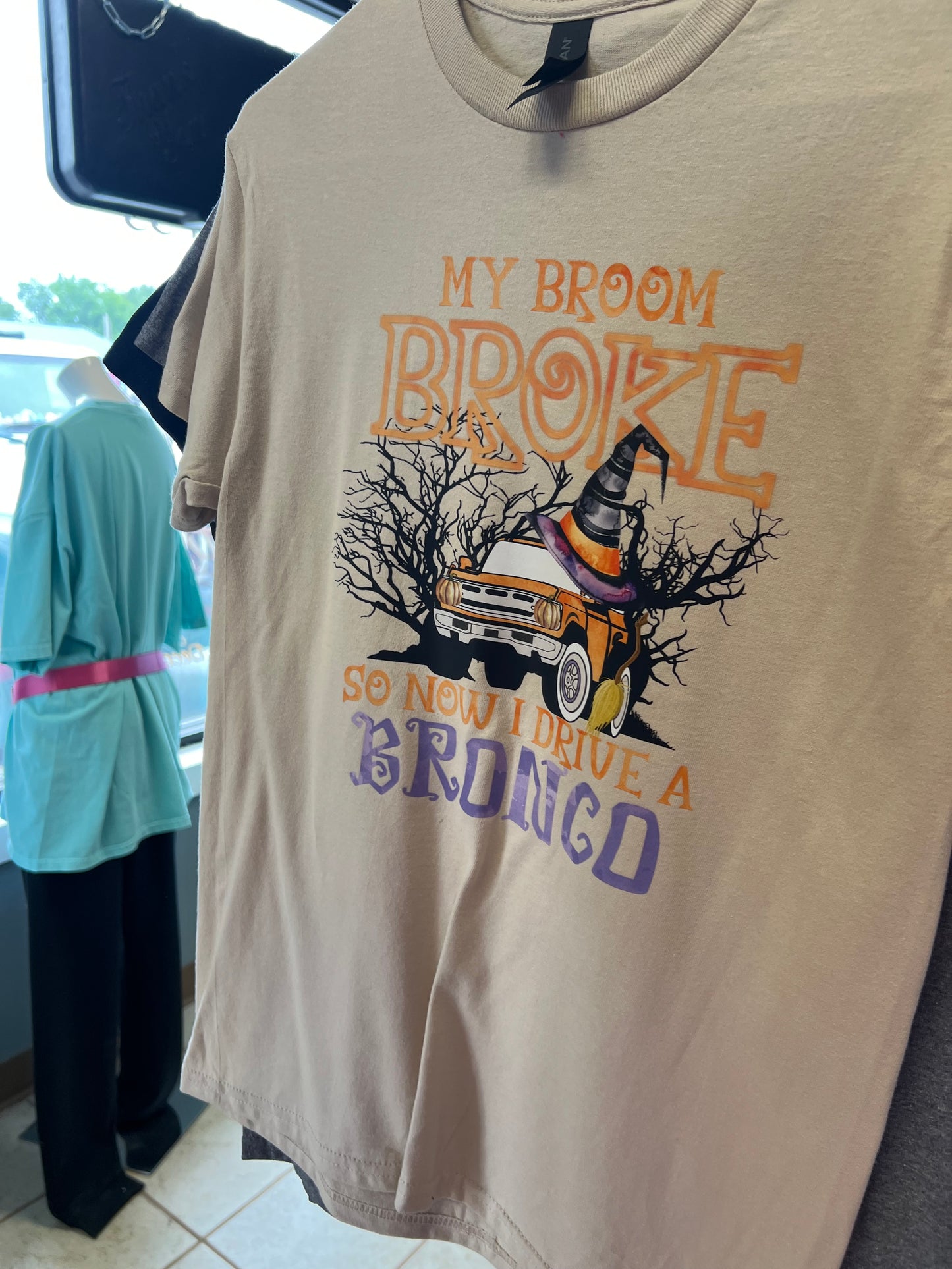 New unisex clearance T-shirt small