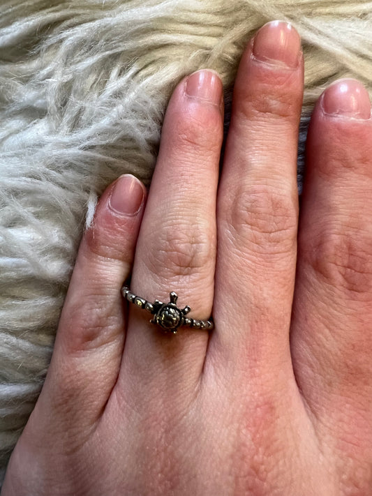 Brand  new sterling silver ring size 8