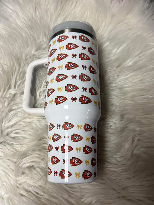 Brand new 40 ounce stainless steel Tumblr with handle  with plastic straw