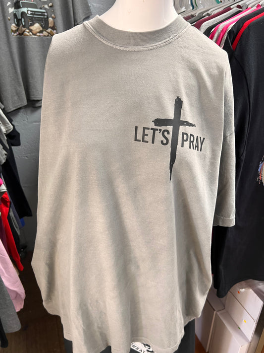 New unisex T-shirt comfort color Brand  granite let’s pray ￼