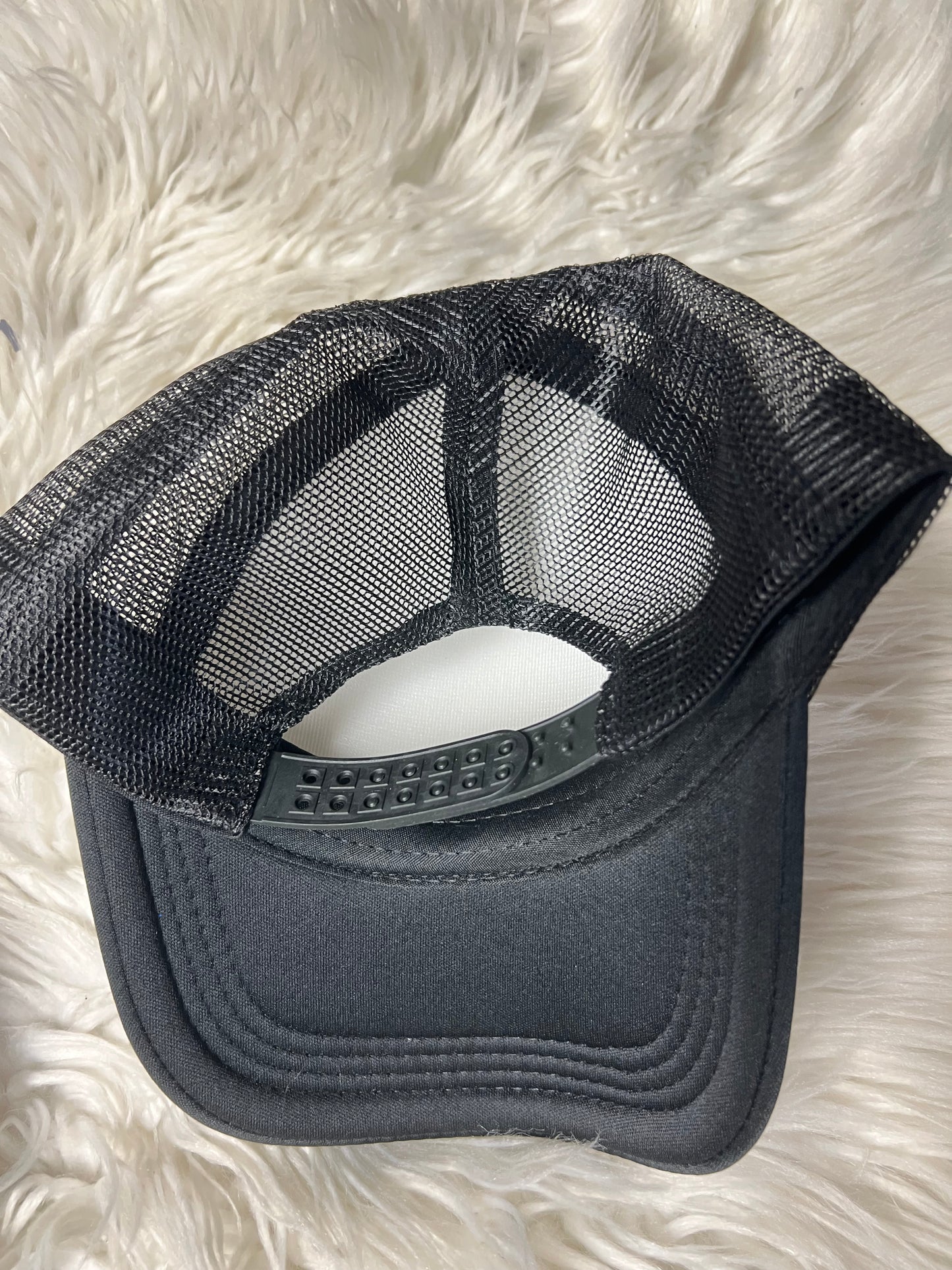 New hat lash tech