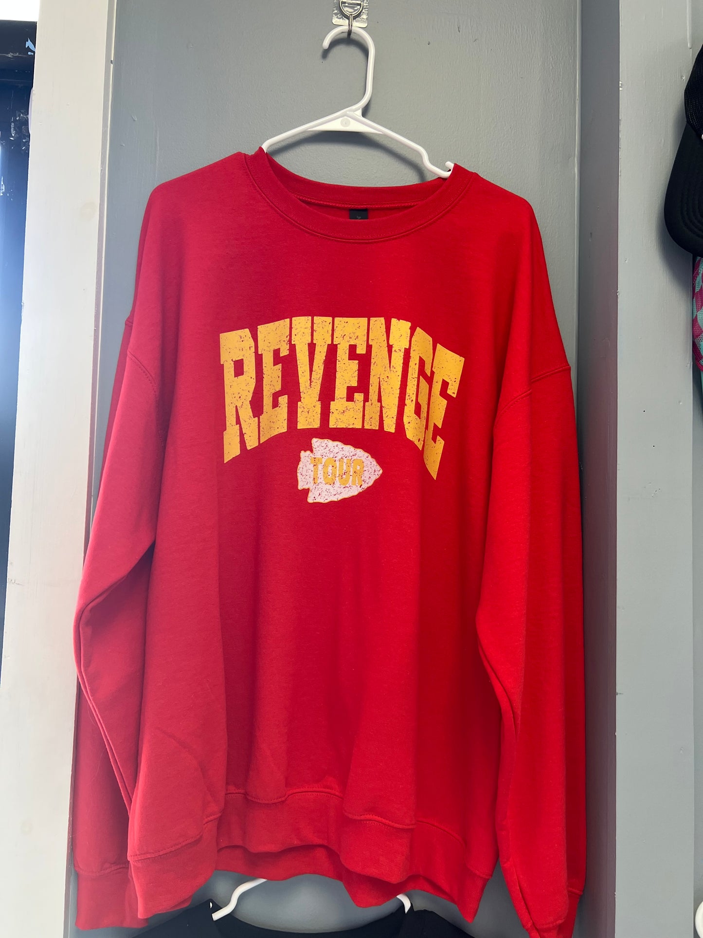 Size extra large crewneck sweatshirt