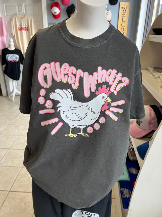 New  unisex T-shirt comfort color Brand pepper guess what chicken butt ￼