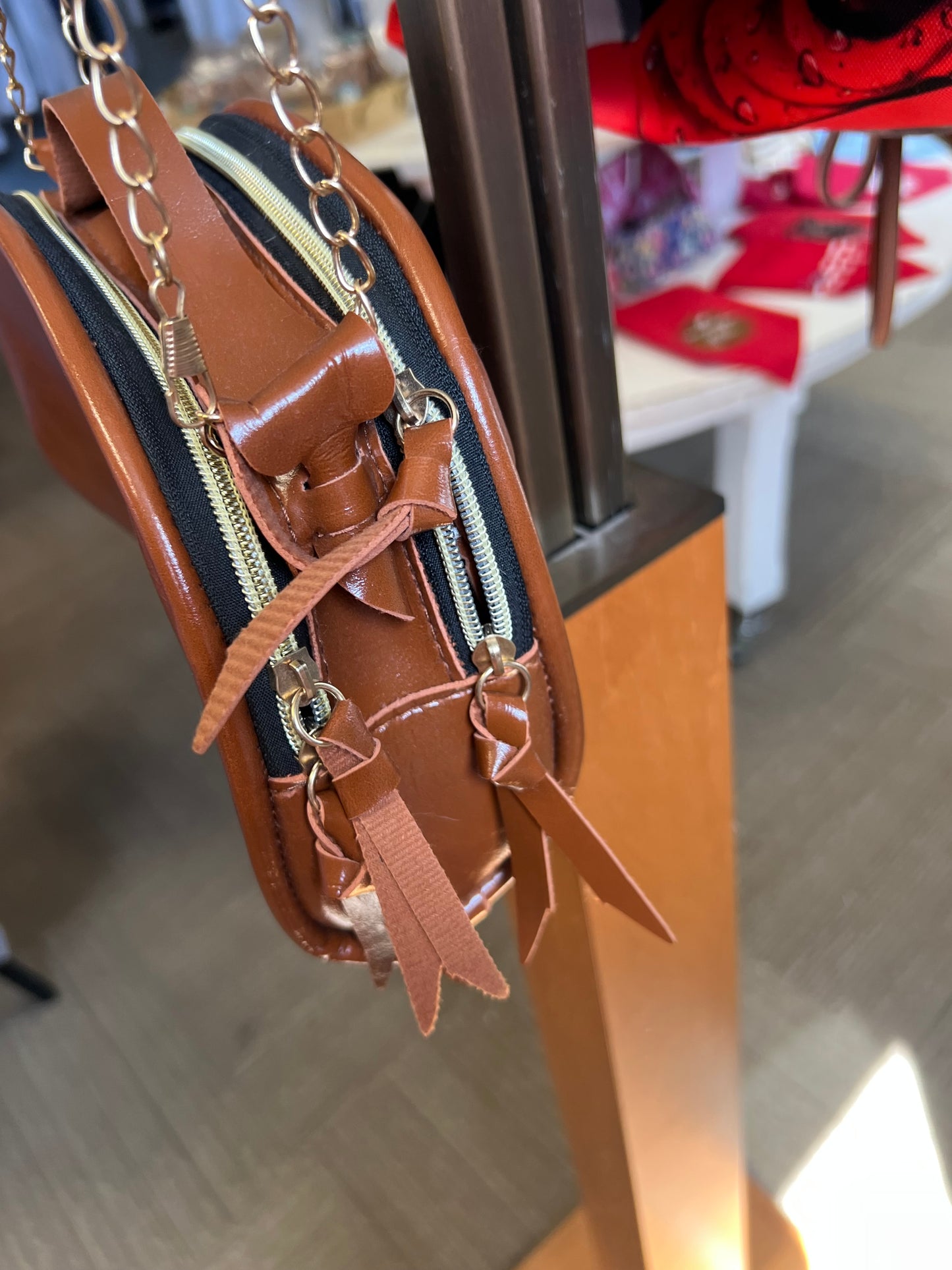 New  crossbody gold chain