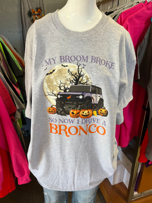 New  unisex T-shirt Halloween my broom broke so now I drive a 4 x 4