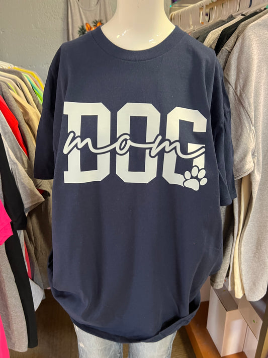 New  unisex T-shirt dog mom navy T-shirt